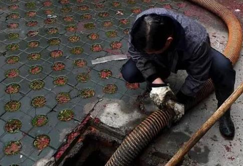 保定竞秀区高压清洗管道公司分享下为什么要高压清洗板换